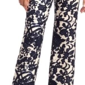Ann Taylor navy blue pull up pants with white print size Large